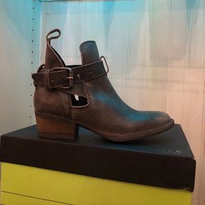 Very Volatile - “Fiery” Charcoal